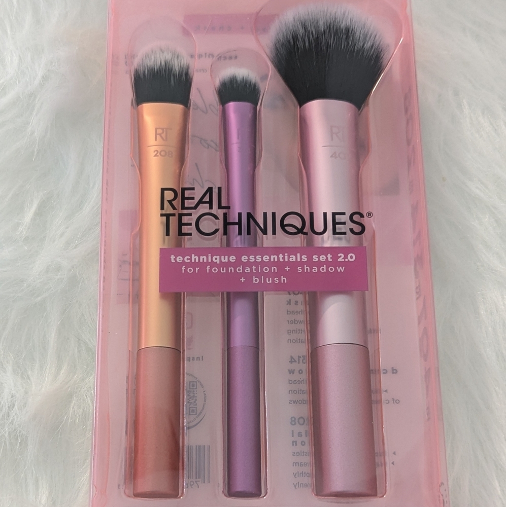 Real Techniques Makeup Brush Set Foundation - Shadow - Blush